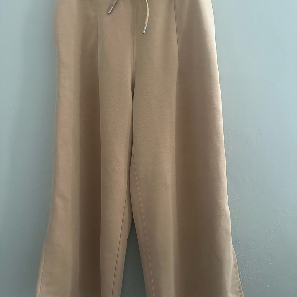 lululemon athletica Woman’s Beige Wide-Leg Drawstring Casual  wear pant